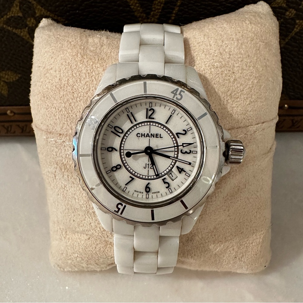 Chanel J12 Quartz White Ceramic Watch